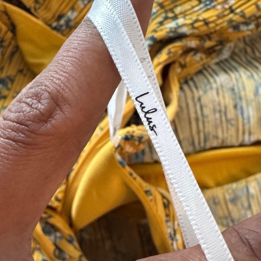 NWT LULUS Such Sophistication Yellow Floral Print Pleated Maxi Dress size XS - Picture 12 of 12